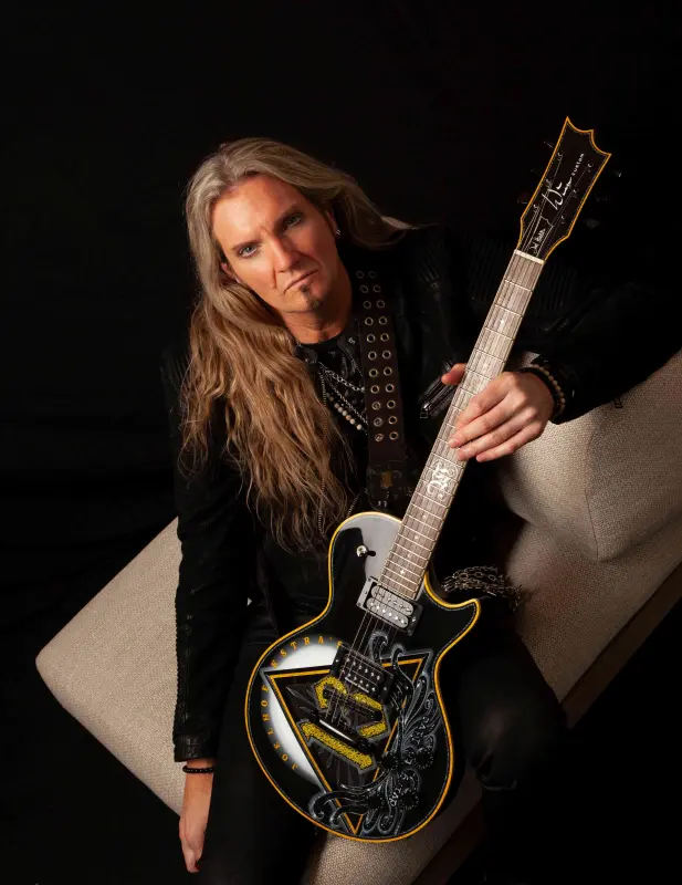 Joel Hoekstra's 13